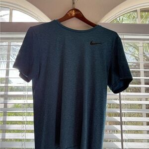 Nike Men's workout shirt